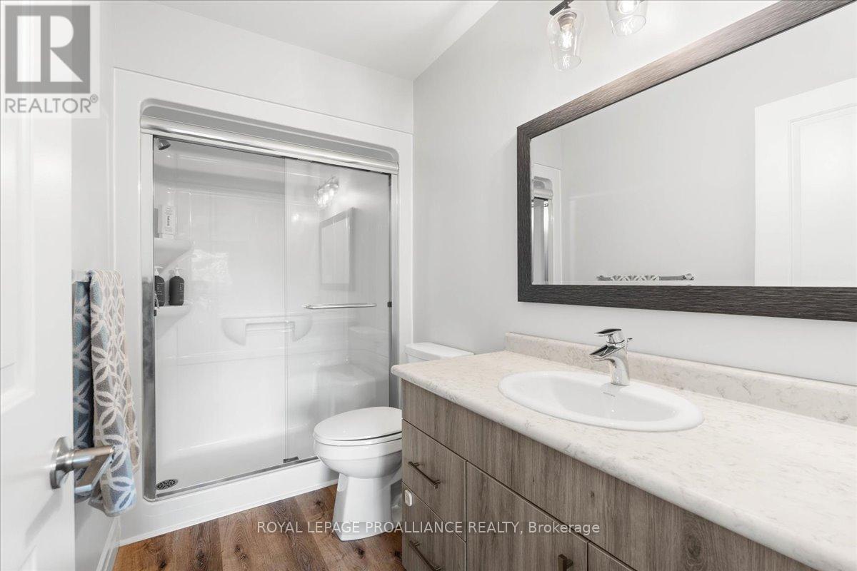 39 Hillside Meadow Drive, Quinte West, Ontario  K8V 0J5 - Photo 20 - X12342047