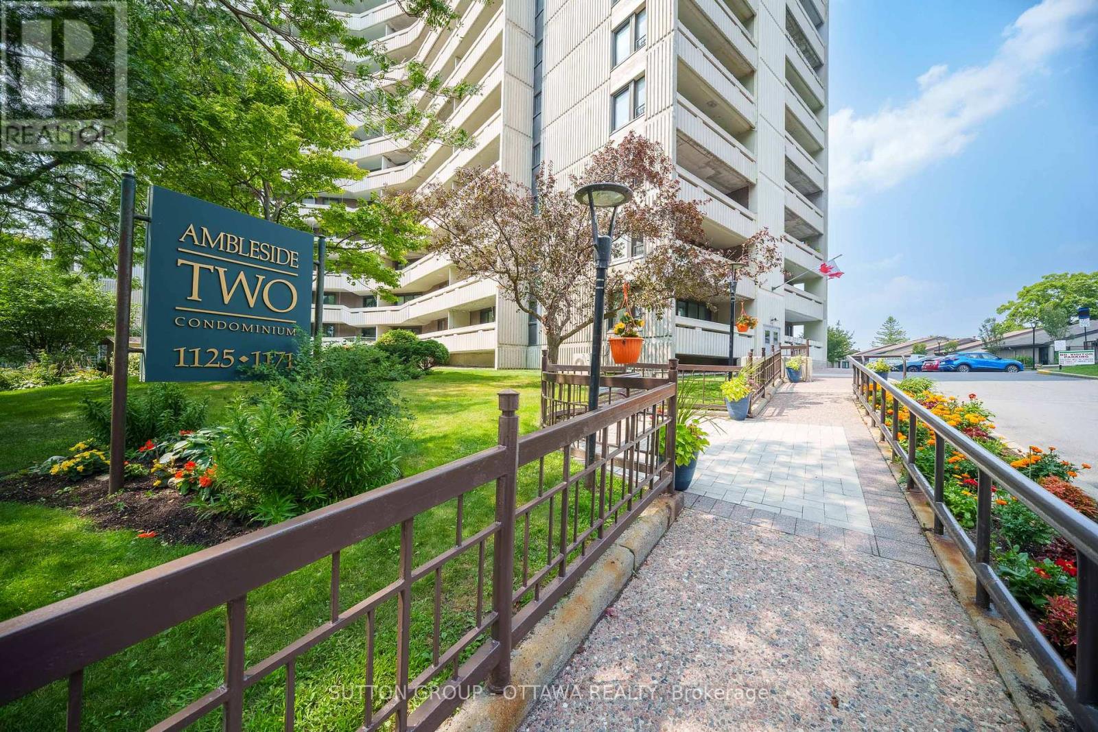711 - 1171 Ambleside Drive, Ottawa, Ontario  K2B 8E1 - Photo 3 - X12342050