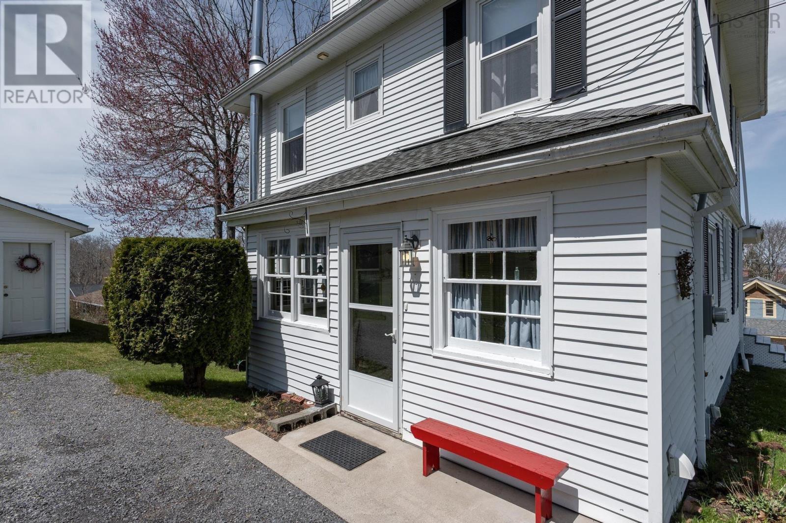220 Alexander Street, Windsor, Nova Scotia  B0N 2T0 - Photo 6 - 202509335