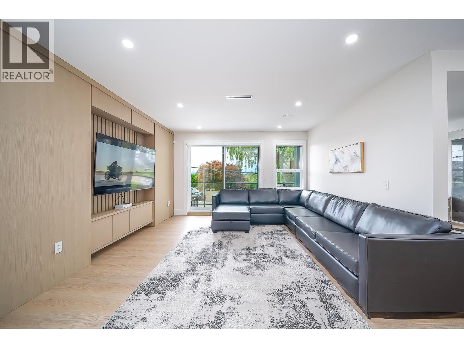 7820 Stanley Street, Burnaby, British Columbia  V5E 1V8 - Photo 6 - R3034374