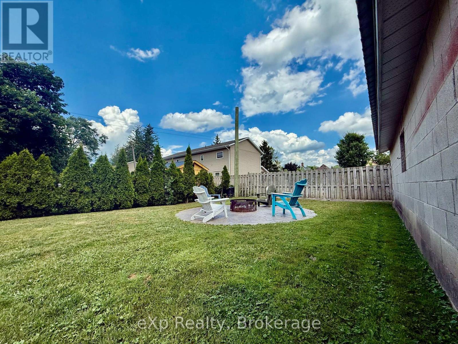 605 10th Avenue, Hanover, Ontario  N4N 2P6 - Photo 19 - X12342004