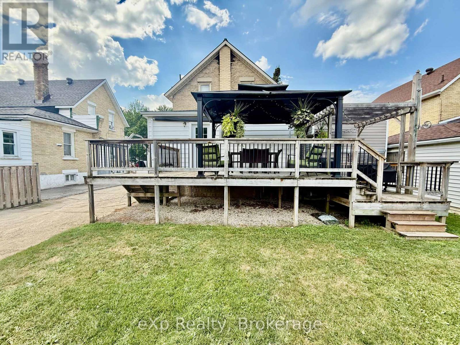 605 10th Avenue, Hanover, Ontario  N4N 2P6 - Photo 20 - X12342004