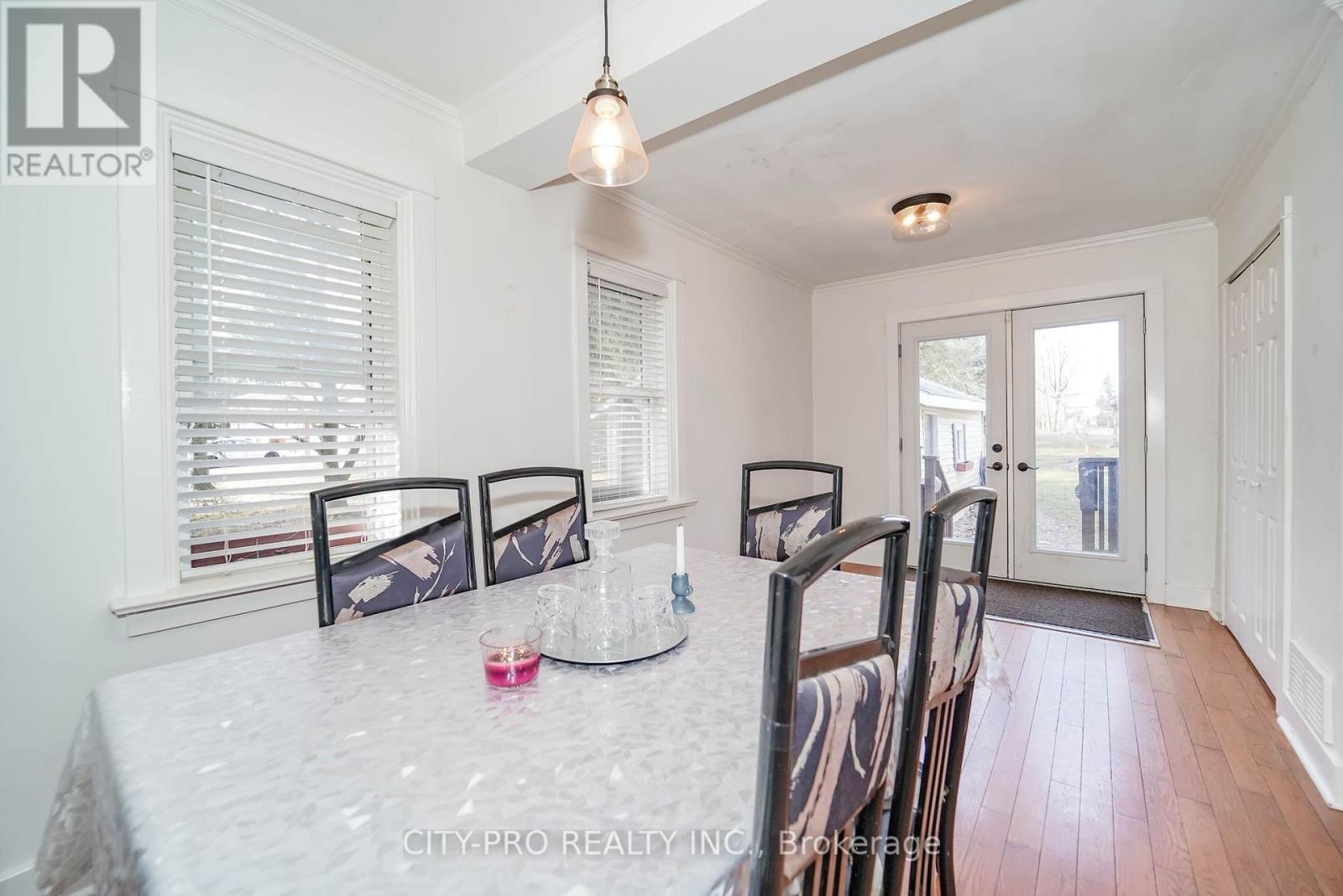 443 5th Concession Road W, Hamilton (Freelton), Ontario  L0R 2H2 - Photo 14 - X12336307
