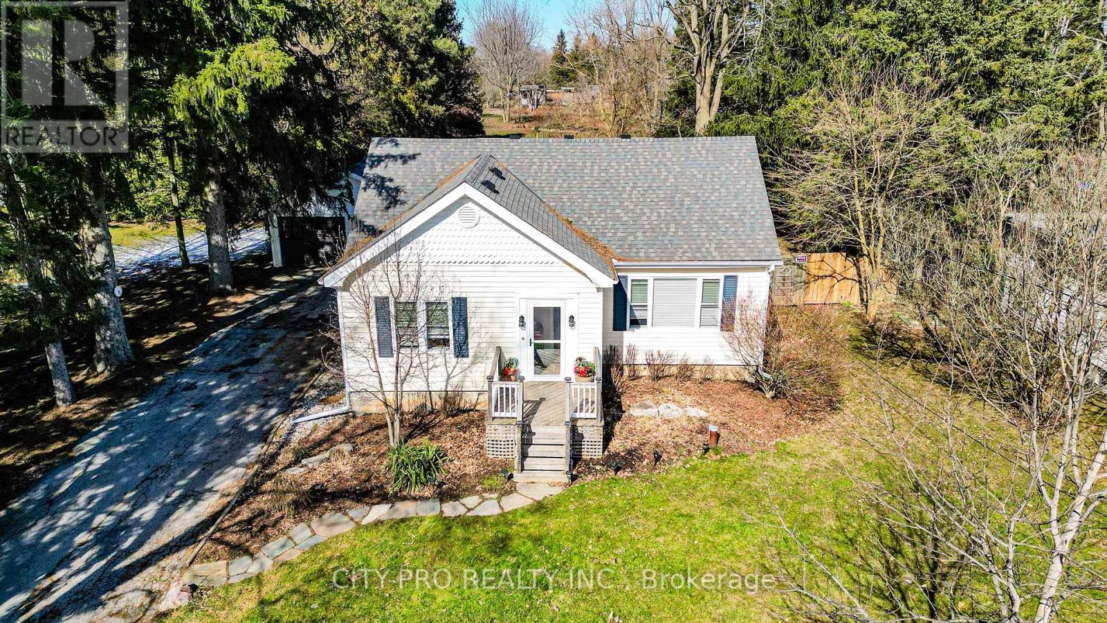 443 5th Concession Road W, Hamilton (Freelton), Ontario  L0R 2H2 - Photo 2 - X12336307