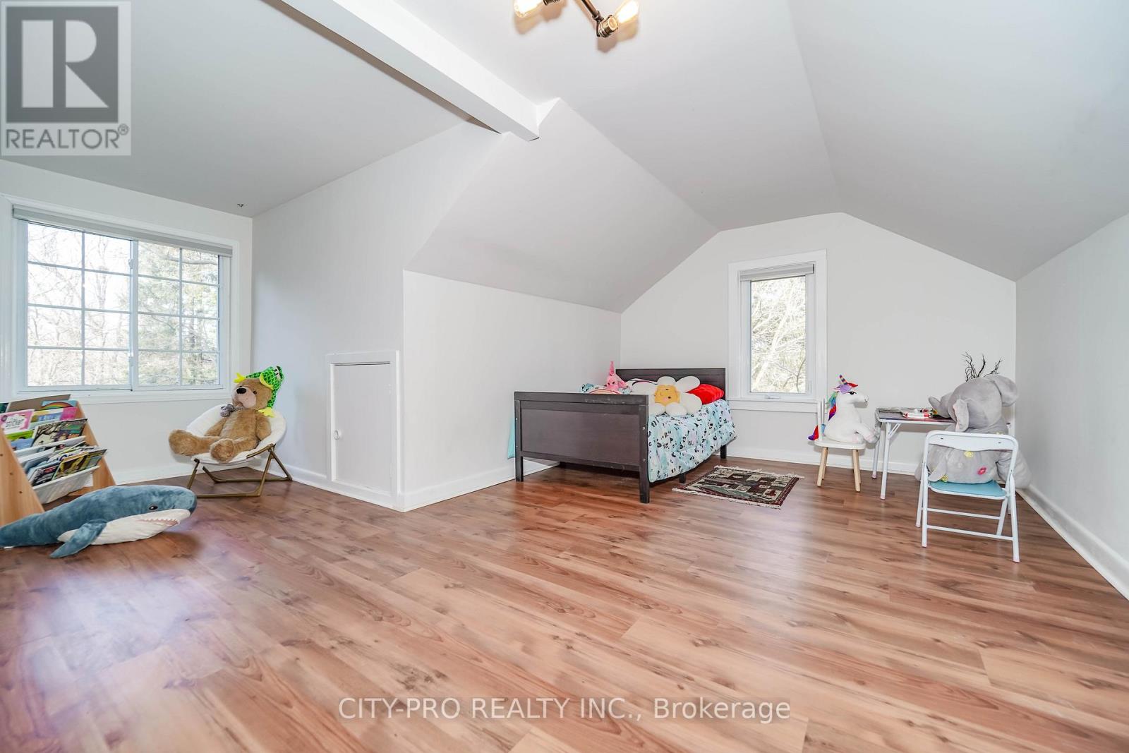 443 5th Concession Road W, Hamilton (Freelton), Ontario  L0R 2H2 - Photo 23 - X12336307