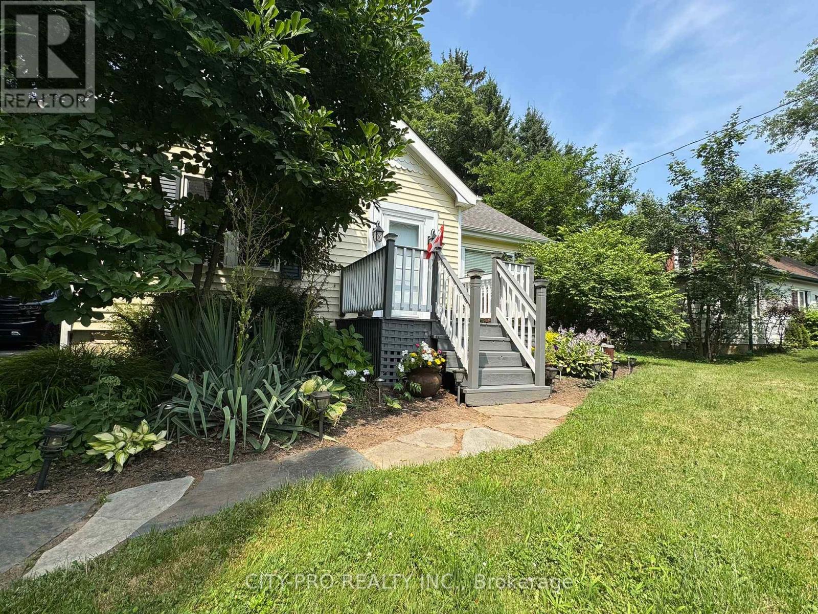 443 5th Concession Road W, Hamilton (Freelton), Ontario  L0R 2H2 - Photo 6 - X12336307