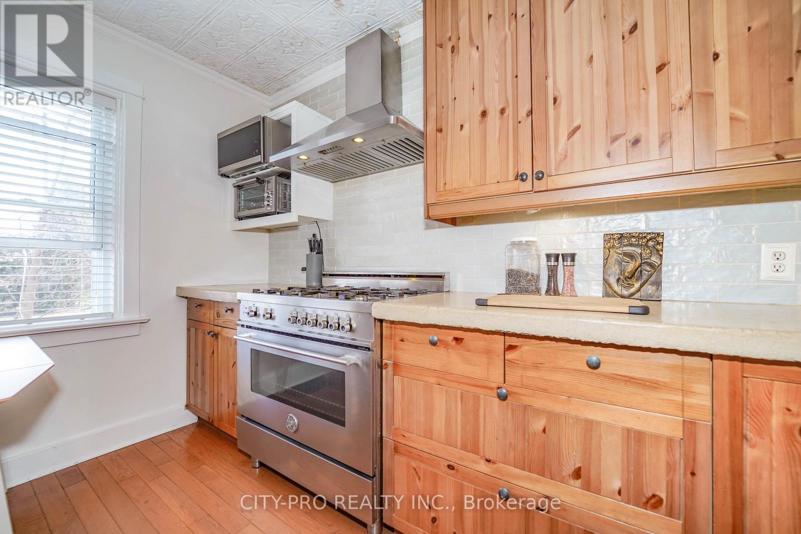 443 5th Concession Road W, Hamilton (Freelton), Ontario  L0R 2H2 - Photo 13 - X12336307
