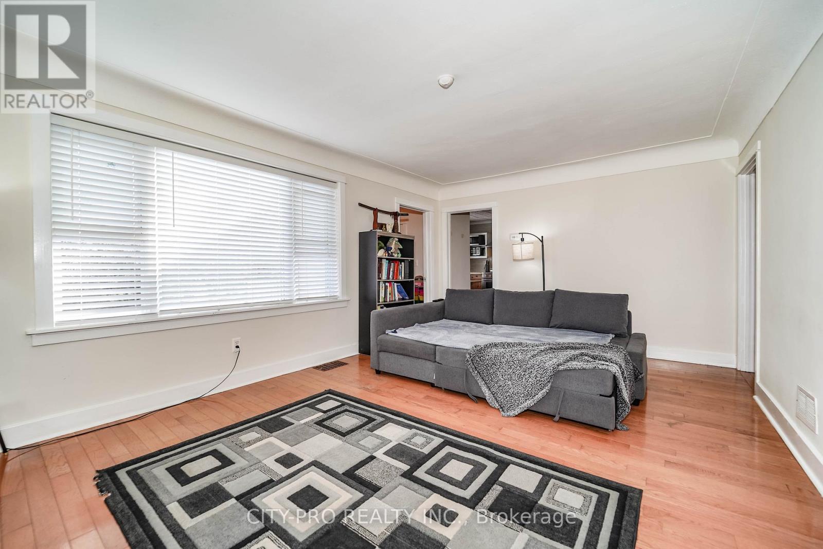 443 5th Concession Road W, Hamilton (Freelton), Ontario  L0R 2H2 - Photo 20 - X12336307