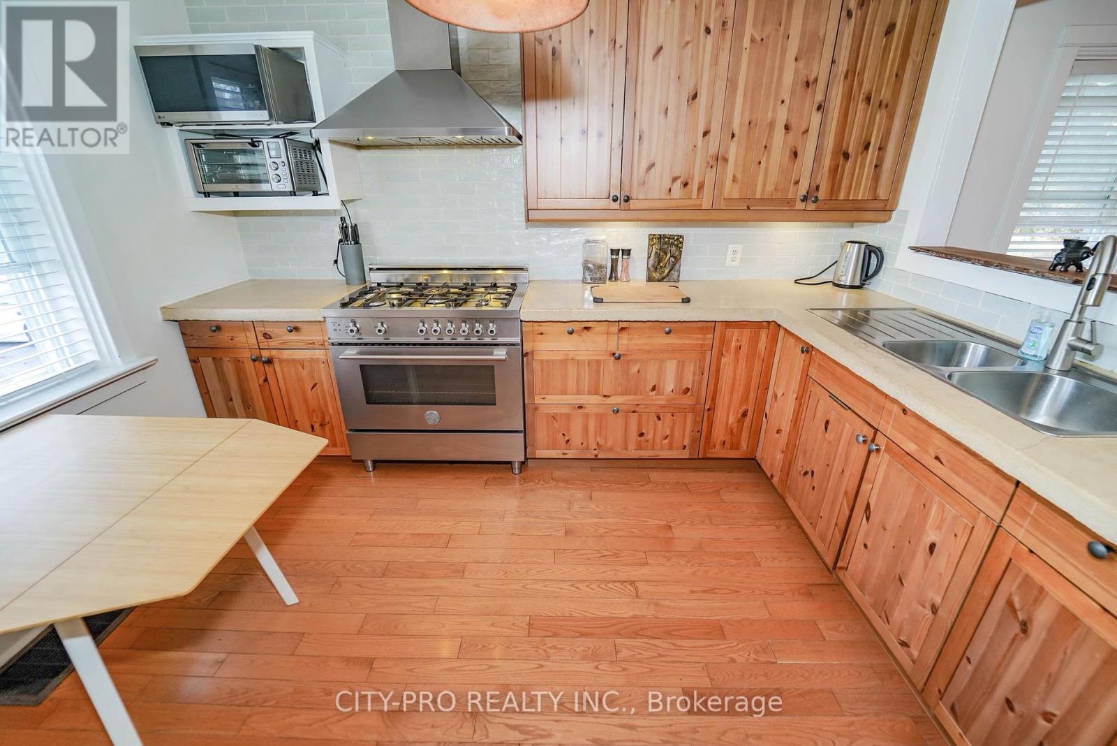 443 5th Concession Road W, Hamilton (Freelton), Ontario  L0R 2H2 - Photo 9 - X12336307