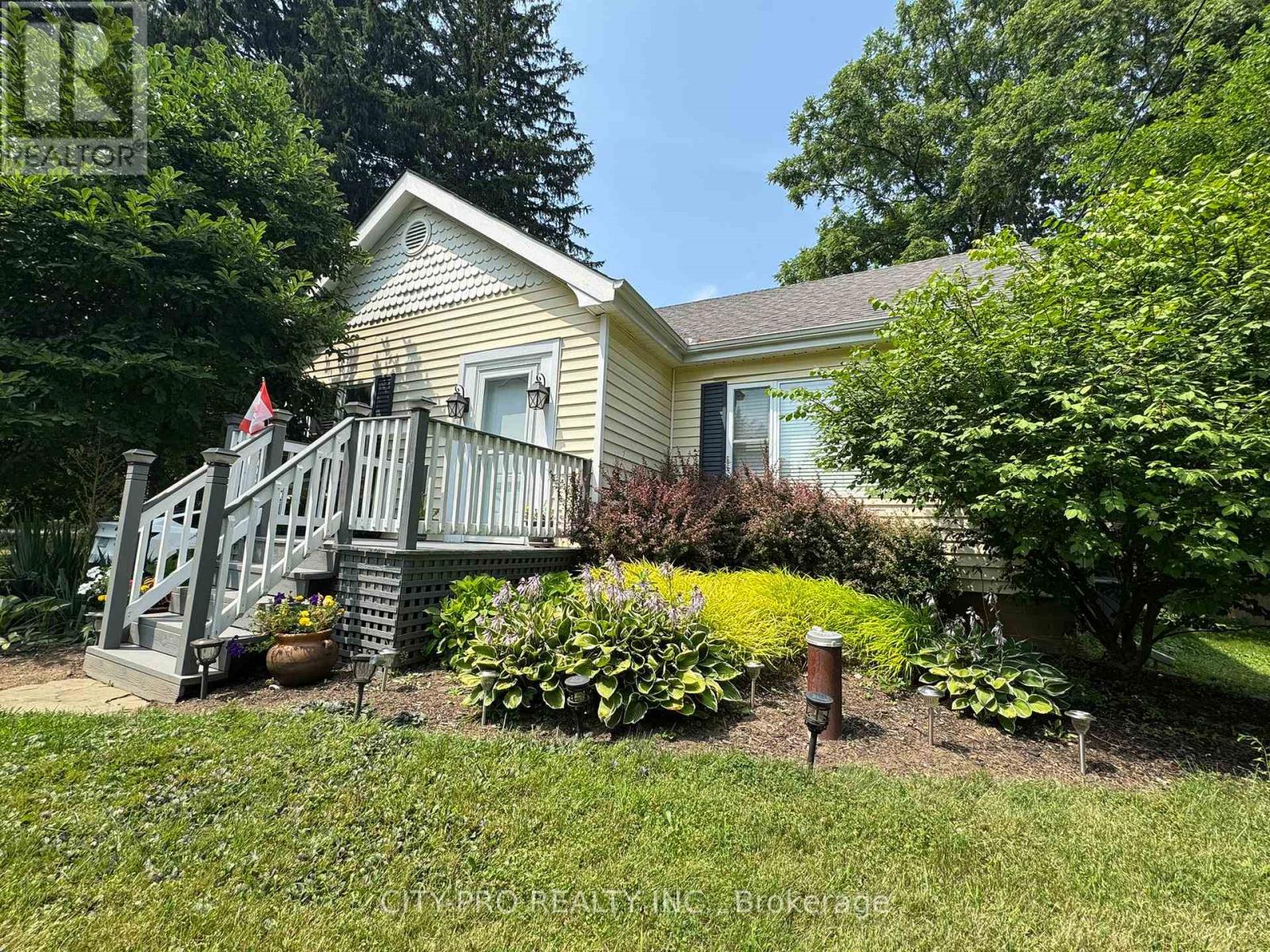 443 5th Concession Road W, Hamilton (Freelton), Ontario  L0R 2H2 - Photo 7 - X12336307