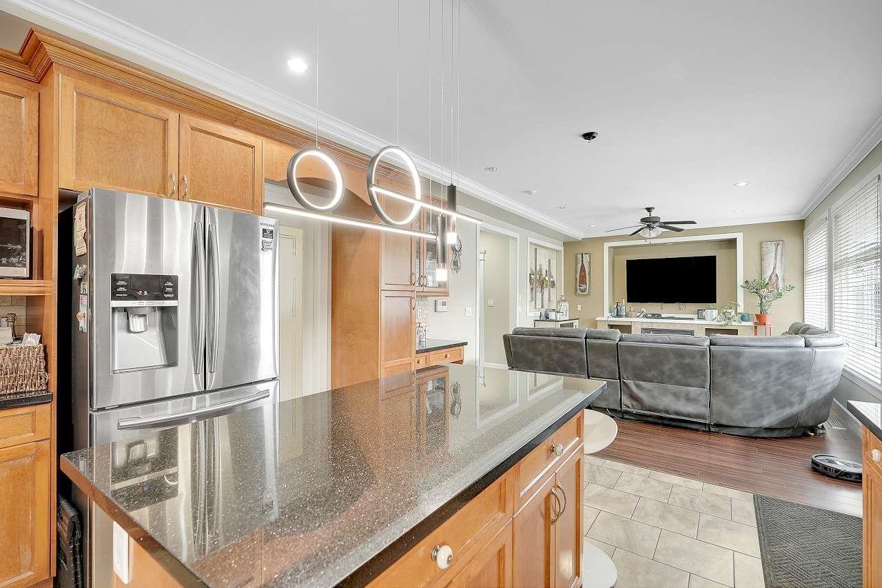 8378 208th Street, Langley, British Columbia  V2Y 0A7 - Photo 12 - R3036680
