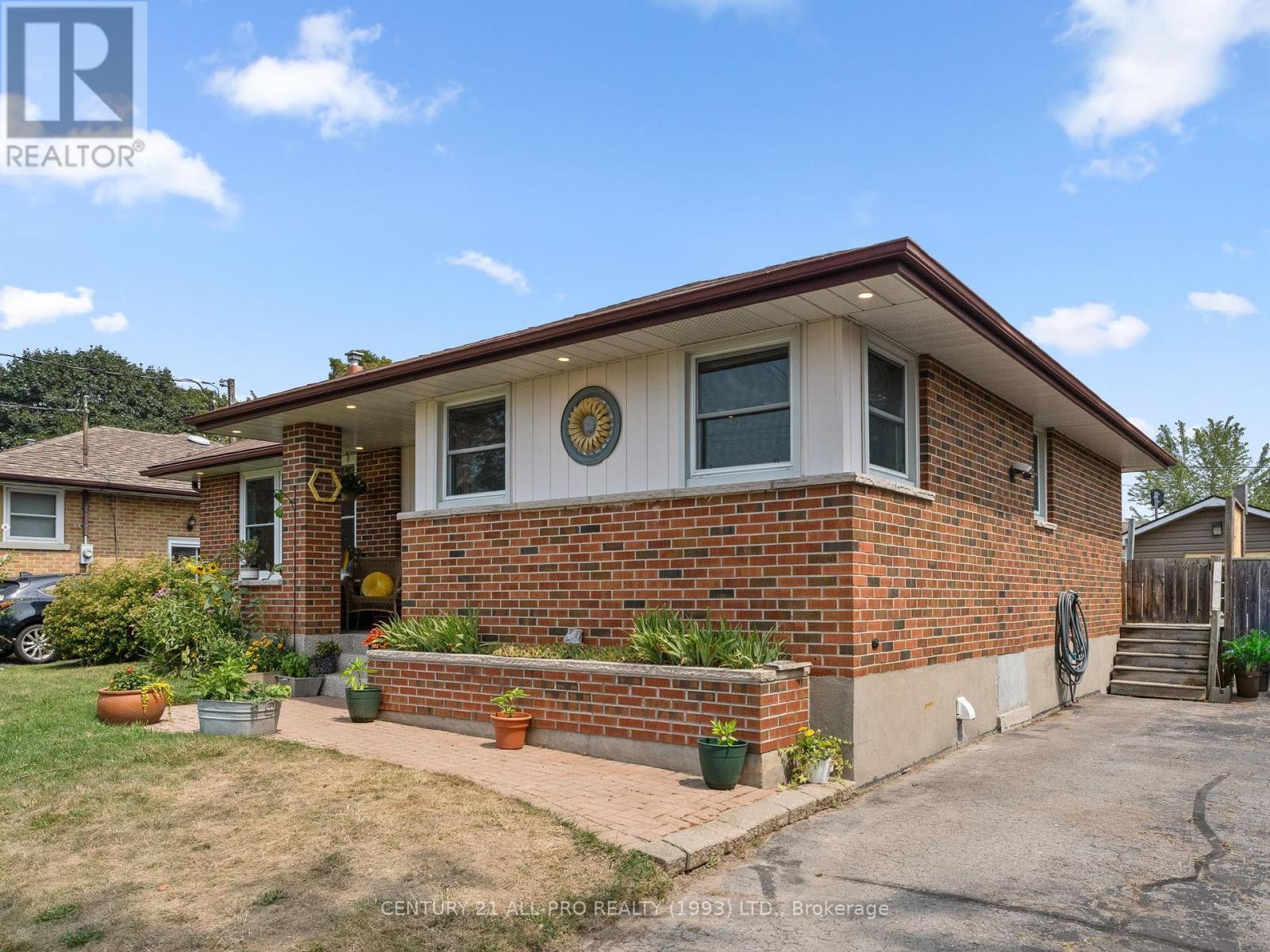 610 Norma Street, Cobourg, Ontario  K9A 2T8 - Photo 3 - X12337183