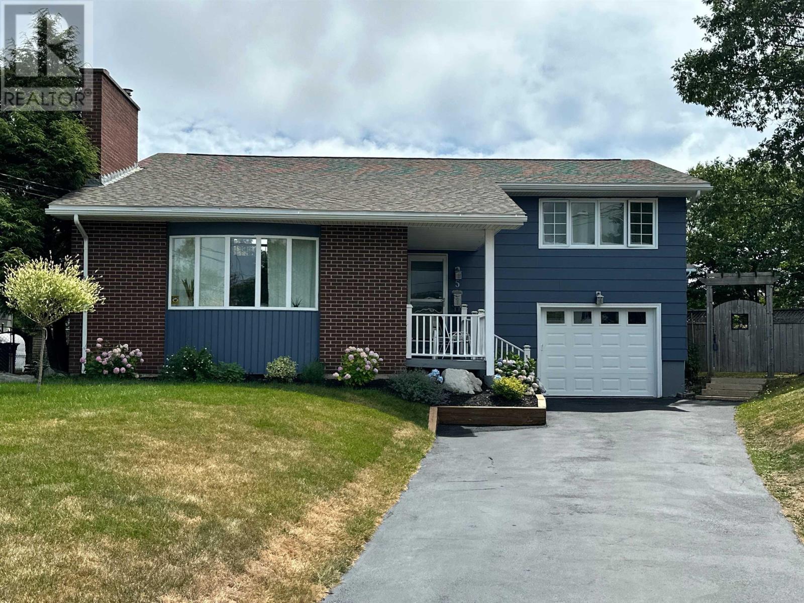 5 Susan Place, Crichton Park, Nova Scotia  B3A 4M3 - Photo 1 - 202519588