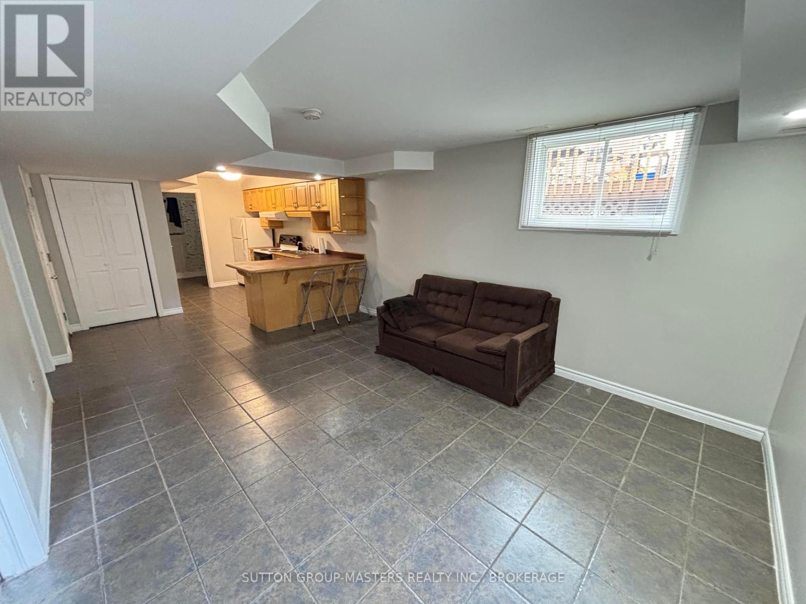 2 - 160 Nelson Street, Kingston, Ontario  K7L 3X1 - Photo 2 - X12342059