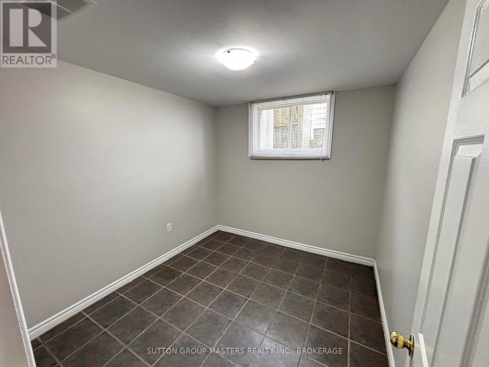 2 - 160 Nelson Street, Kingston, Ontario  K7L 3X1 - Photo 4 - X12342059