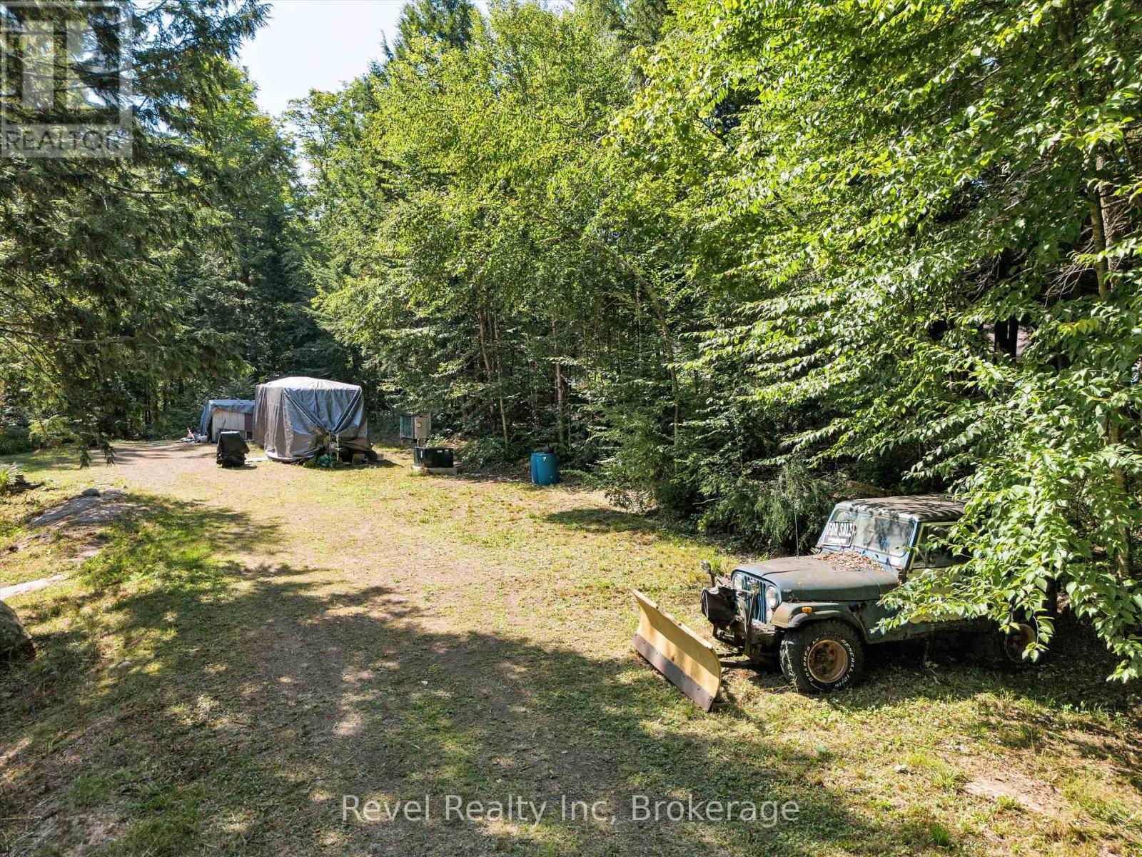 2762 118 Highway E, Bracebridge (Oakley), Ontario  P1L 1X1 - Photo 4 - X12342079
