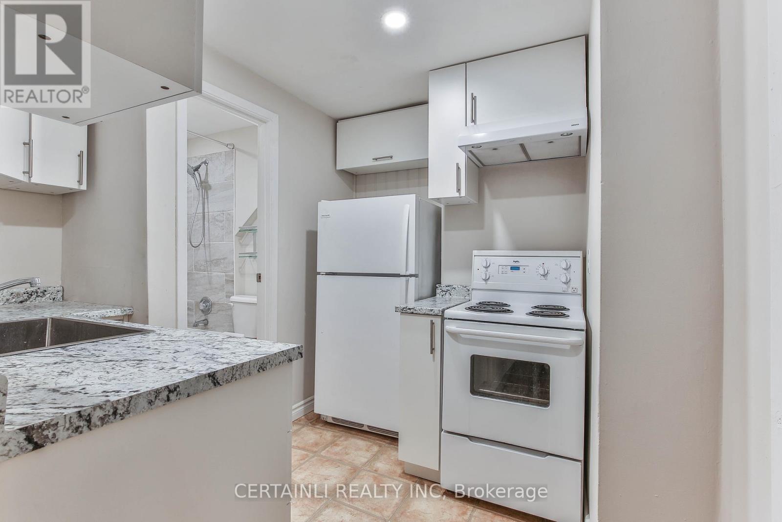 54 Elizabeth Street, St. Thomas, Ontario  N5R 2X1 - Photo 10 - X12342102