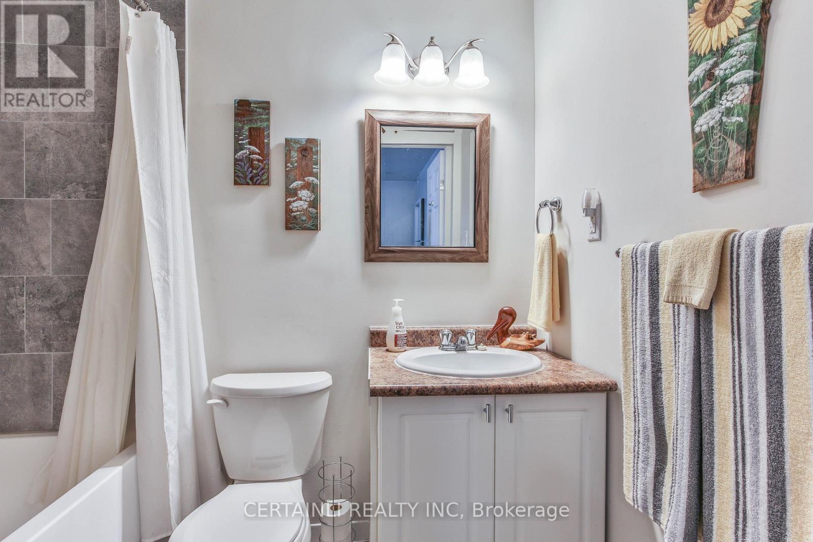 54 Elizabeth Street, St. Thomas, Ontario  N5R 2X1 - Photo 12 - X12342102