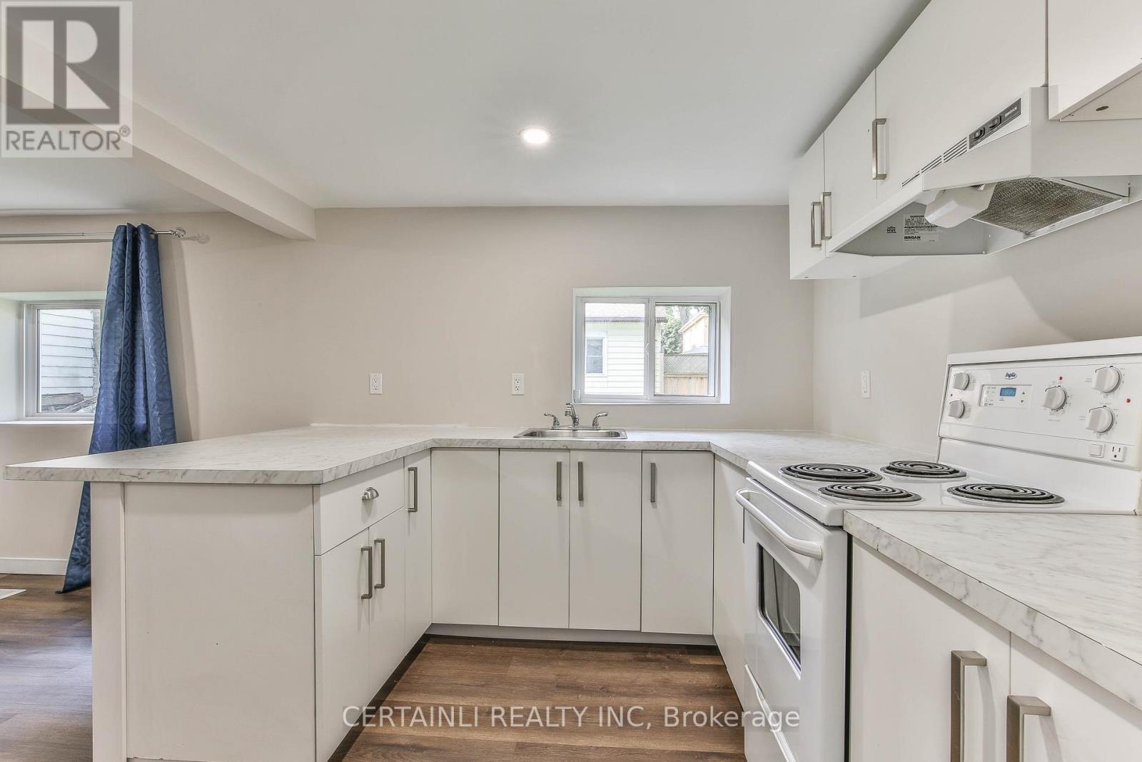 54 Elizabeth Street, St. Thomas, Ontario  N5R 2X1 - Photo 23 - X12342102