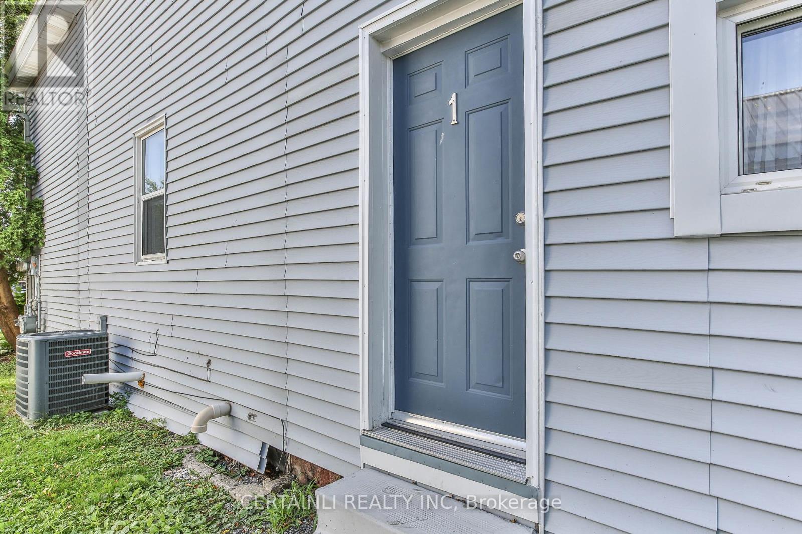 54 Elizabeth Street, St. Thomas, Ontario  N5R 2X1 - Photo 7 - X12342102