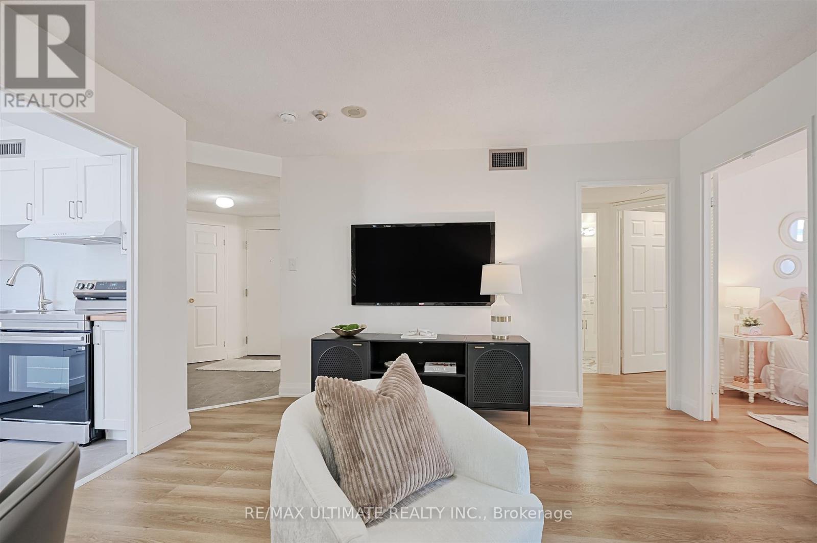 2206 - 55 Centre Avenue, Toronto (Bay Street Corridor), Ontario  M5G 2H5 - Photo 10 - C12341999