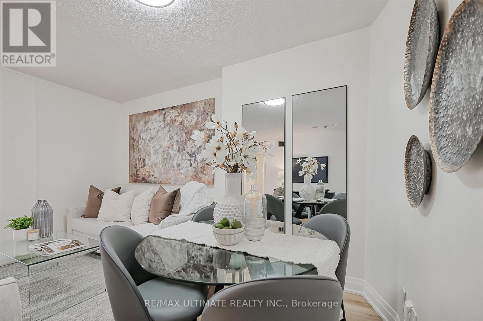 2206 - 55 Centre Avenue, Toronto (Bay Street Corridor), Ontario  M5G 2H5 - Photo 12 - C12341999
