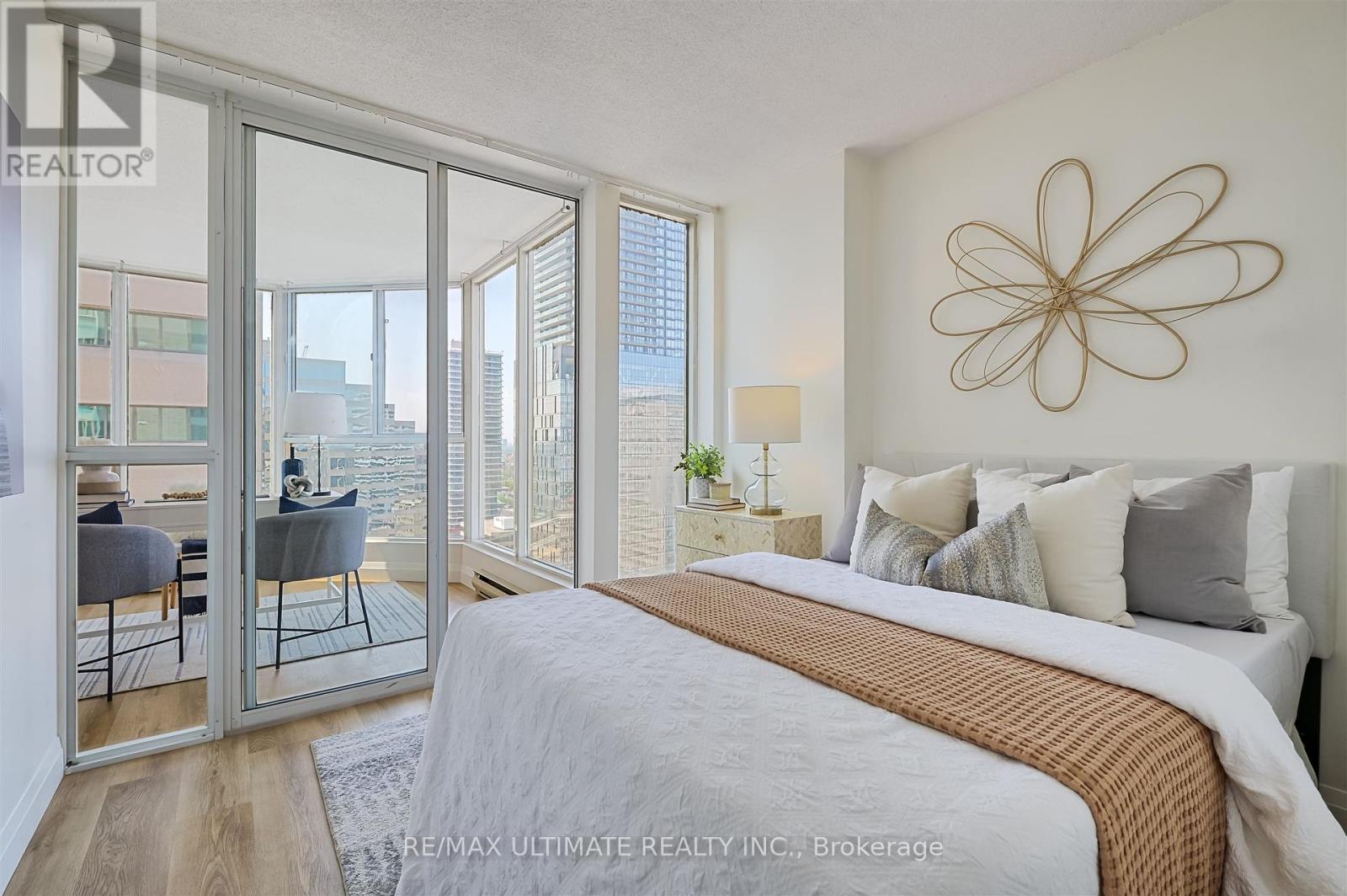 2206 - 55 Centre Avenue, Toronto (Bay Street Corridor), Ontario  M5G 2H5 - Photo 23 - C12341999