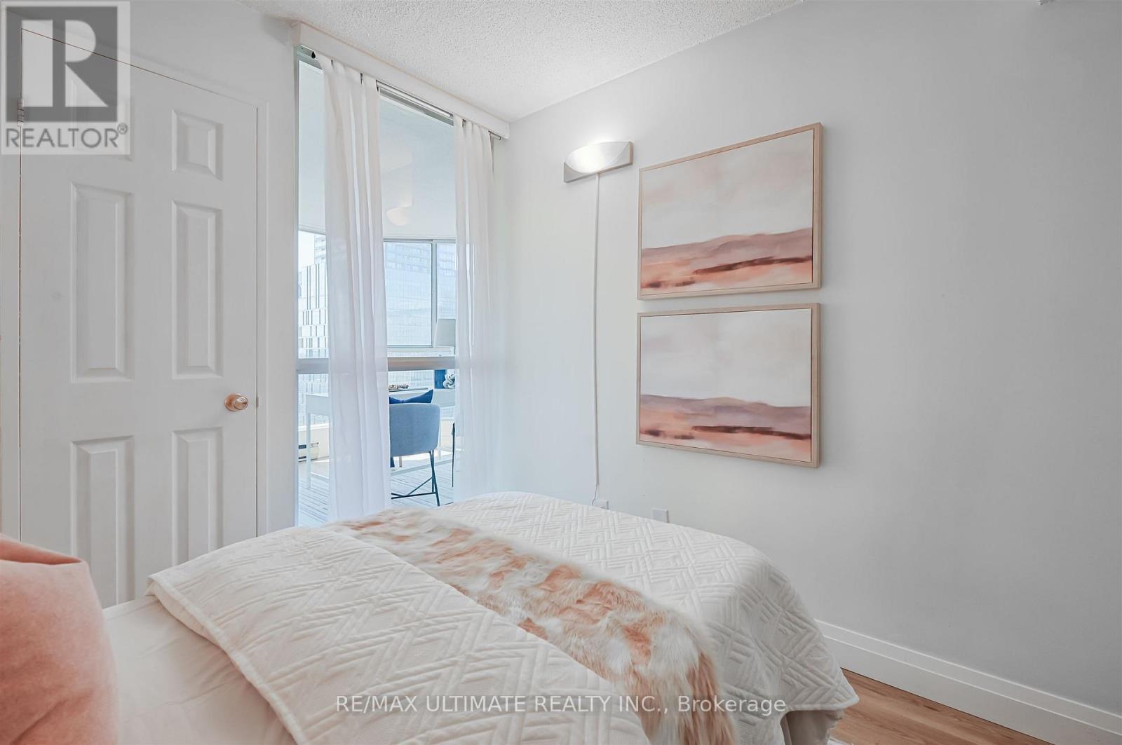 2206 - 55 Centre Avenue, Toronto (Bay Street Corridor), Ontario  M5G 2H5 - Photo 27 - C12341999
