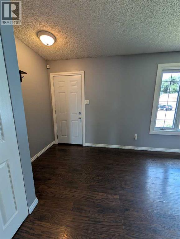 Property at 2057 7 Avenue NE image 4