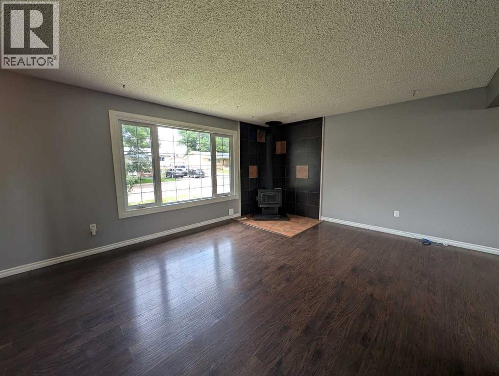 Property at 2057 7 Avenue NE image 5