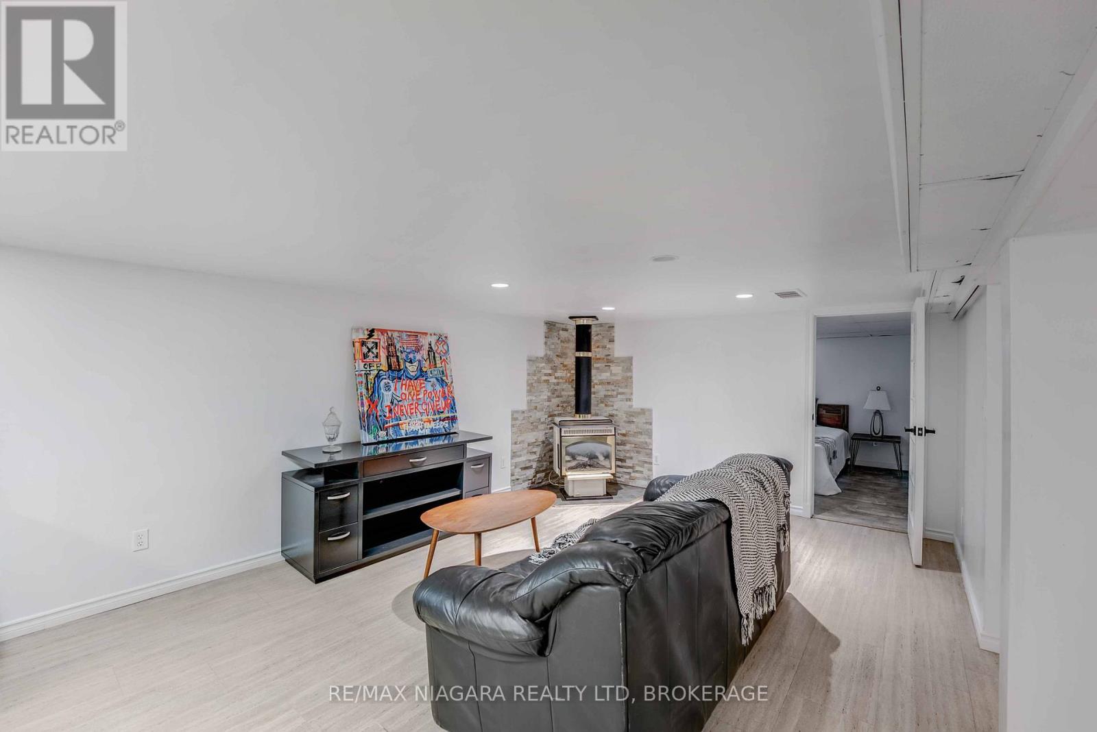 5000 Sixth Avenue, Niagara Falls, Ontario  L2E 4V3 - Photo 27 - X12342129