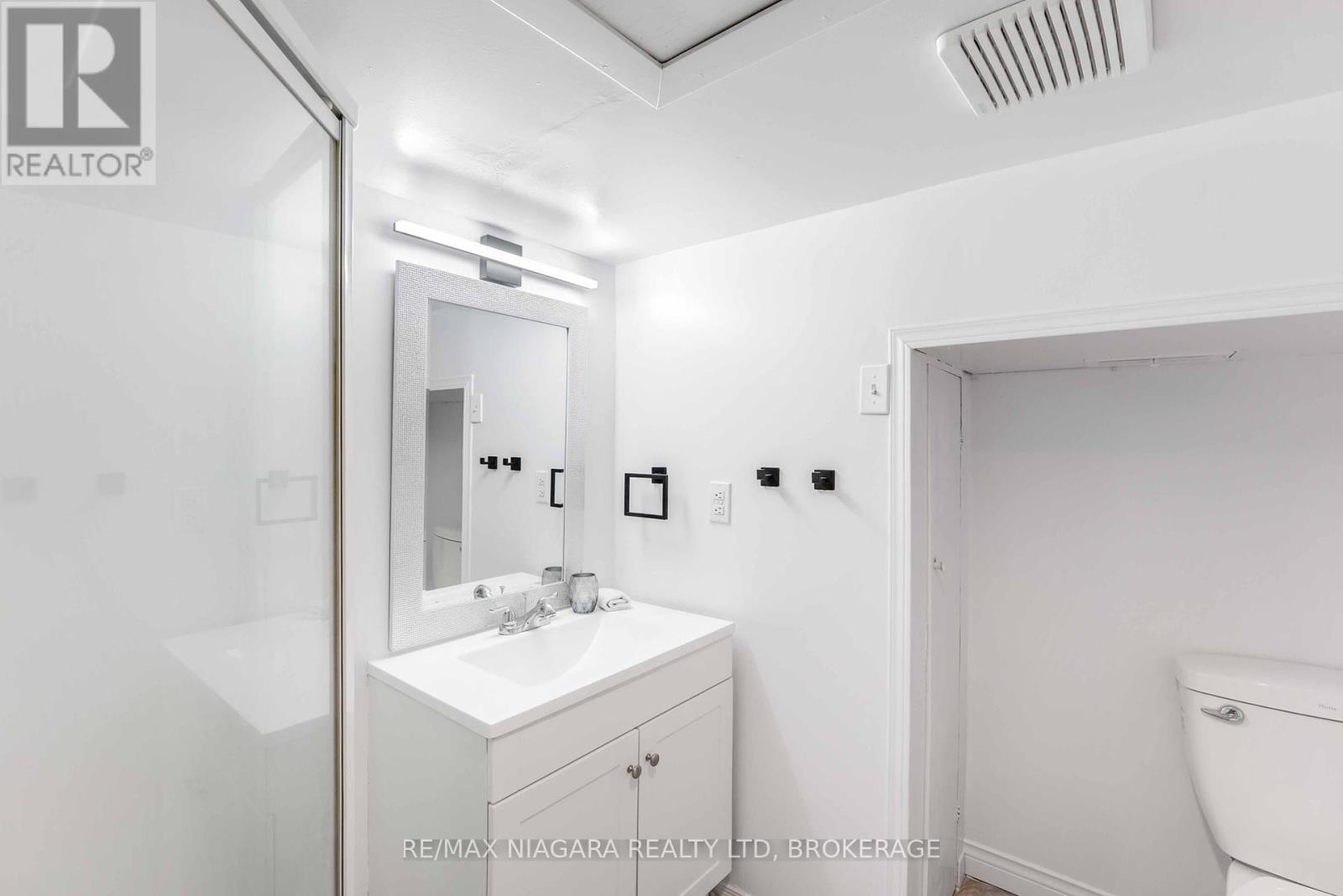 5000 Sixth Avenue, Niagara Falls, Ontario  L2E 4V3 - Photo 37 - X12342129