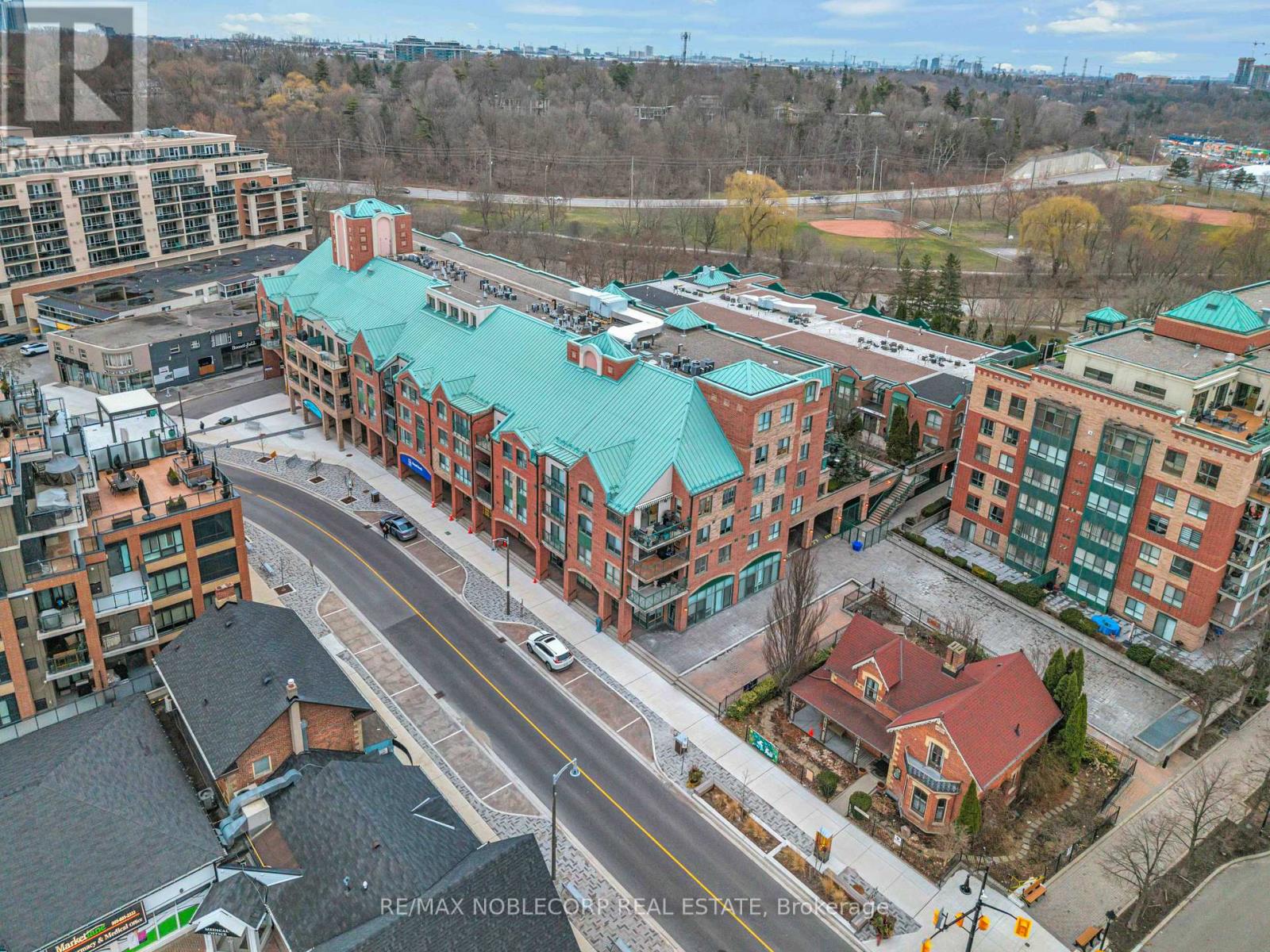 Property at 319 - 121 WOODBRIDGE AVENUE image 3