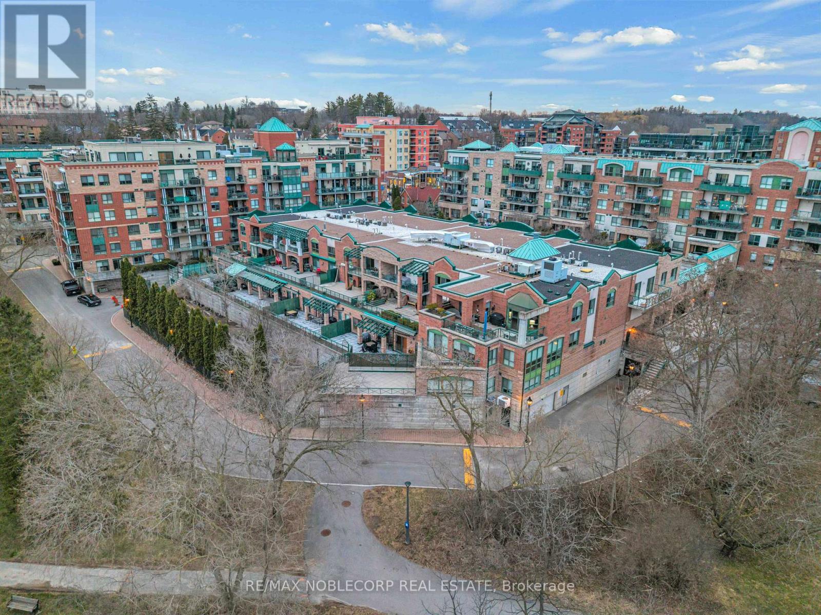 Property at 319 - 121 WOODBRIDGE AVENUE image 4