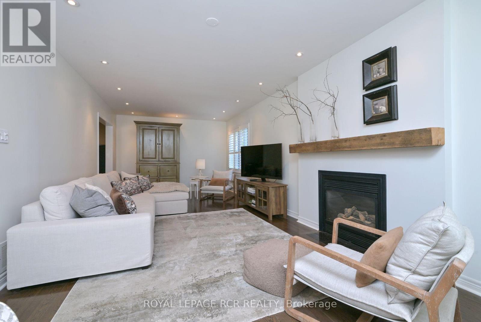 908 Schaeffer Outlook, Newmarket (Stonehaven-Wyndham), Ontario  L3X 1V9 - Photo 16 - N12342008