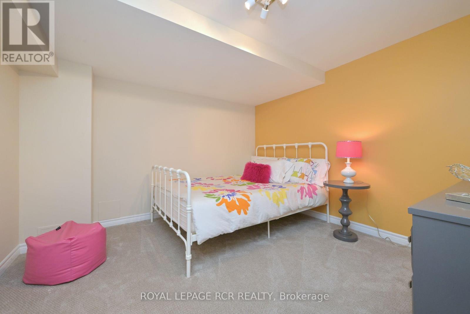908 Schaeffer Outlook, Newmarket (Stonehaven-Wyndham), Ontario  L3X 1V9 - Photo 37 - N12342008