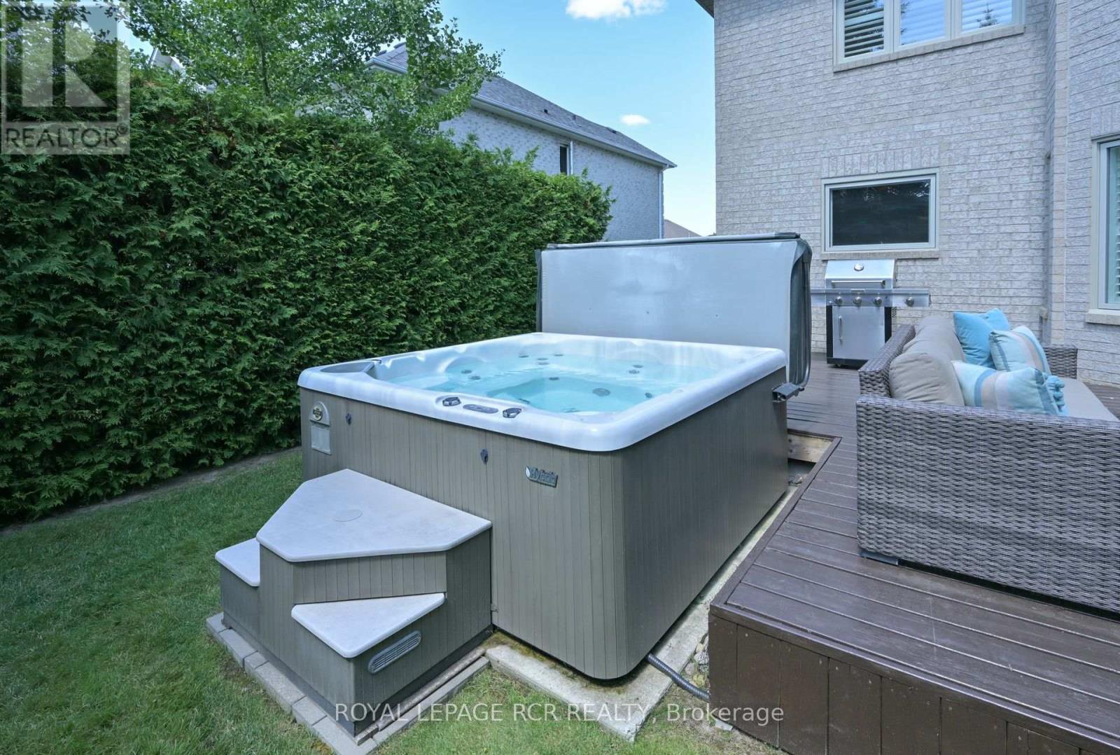908 Schaeffer Outlook, Newmarket (Stonehaven-Wyndham), Ontario  L3X 1V9 - Photo 39 - N12342008