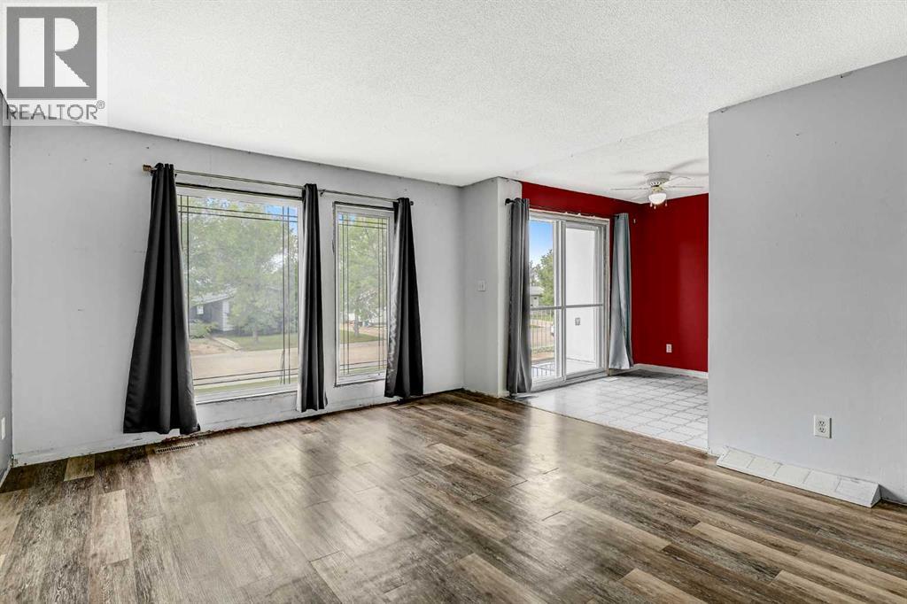 Property at 11407 96A Street image 5