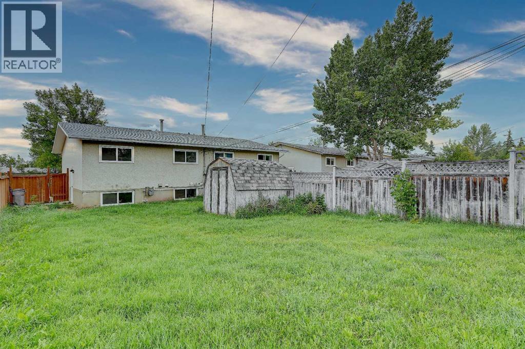 Property at 11407 96A Street image 2