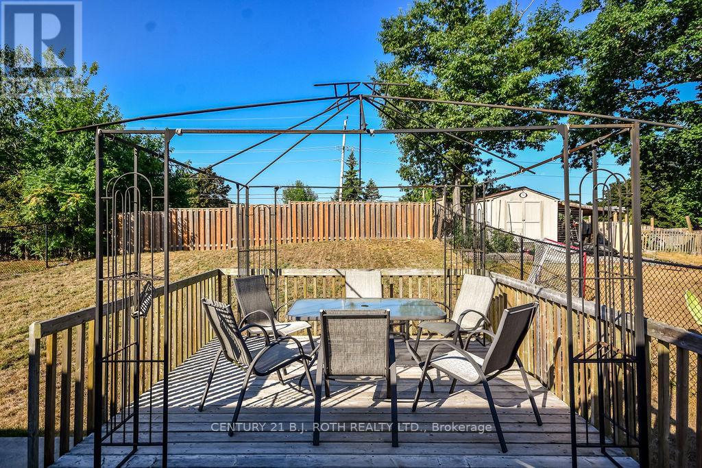 58 Christy Drive, Wasaga Beach, Ontario  L9Z 0E5 - Photo 32 - S12341807