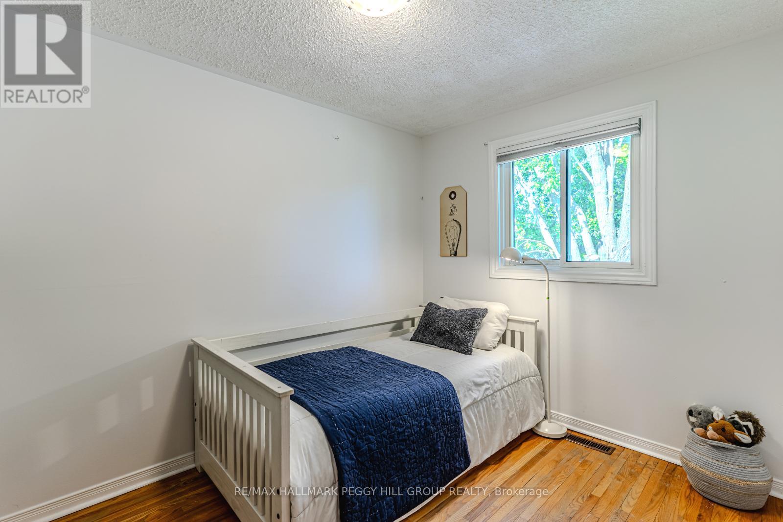 10 Jill's Court, Barrie (Grove East), Ontario  L4M 4L7 - Photo 7 - S12341988