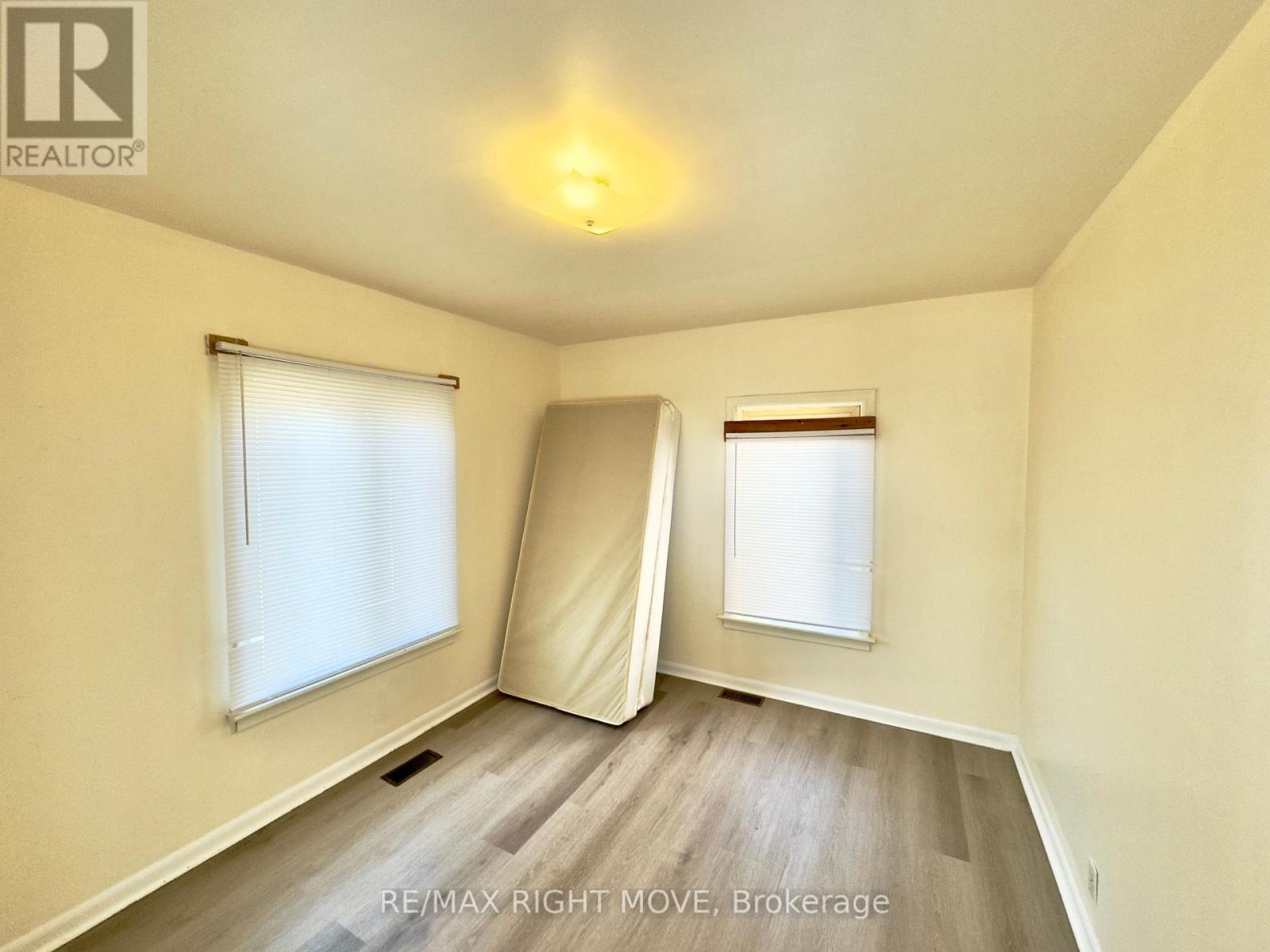 177 Atherley Road, Orillia, Ontario  L3V 1N5 - Photo 18 - S12342044