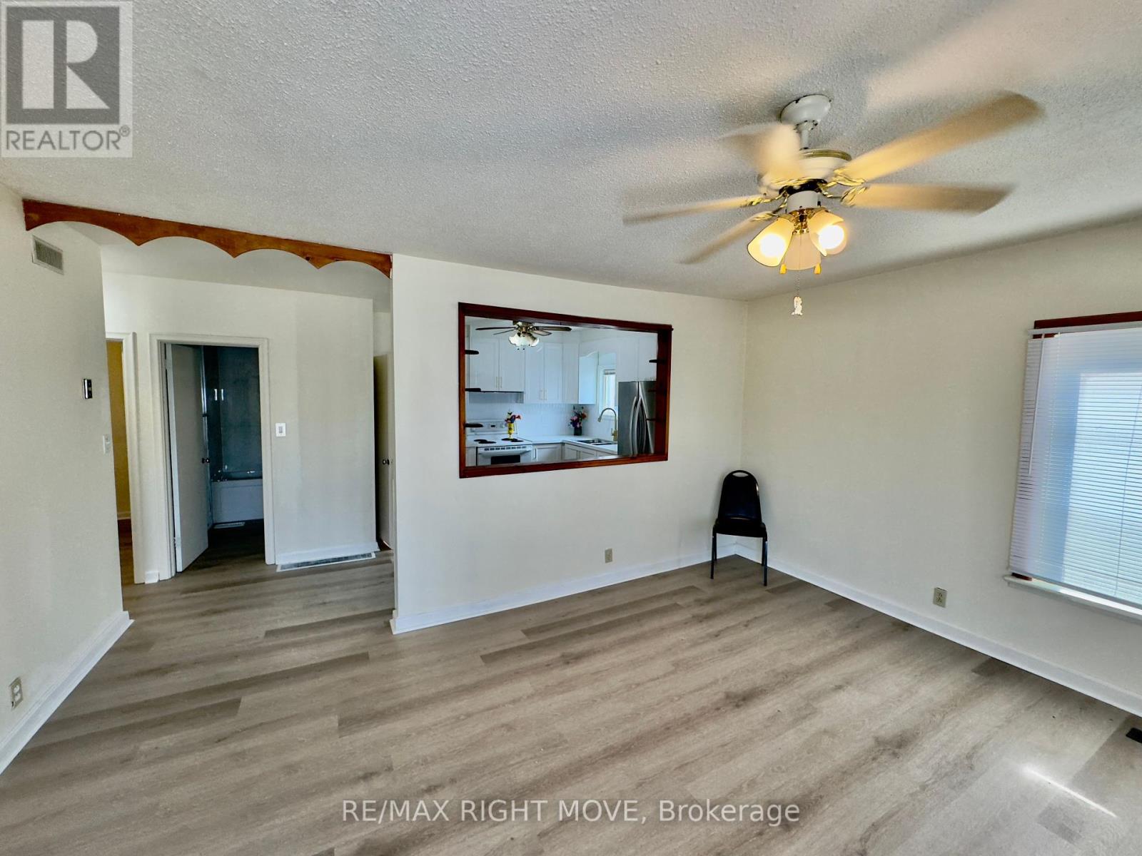 177 Atherley Road, Orillia, Ontario  L3V 1N5 - Photo 4 - S12342044