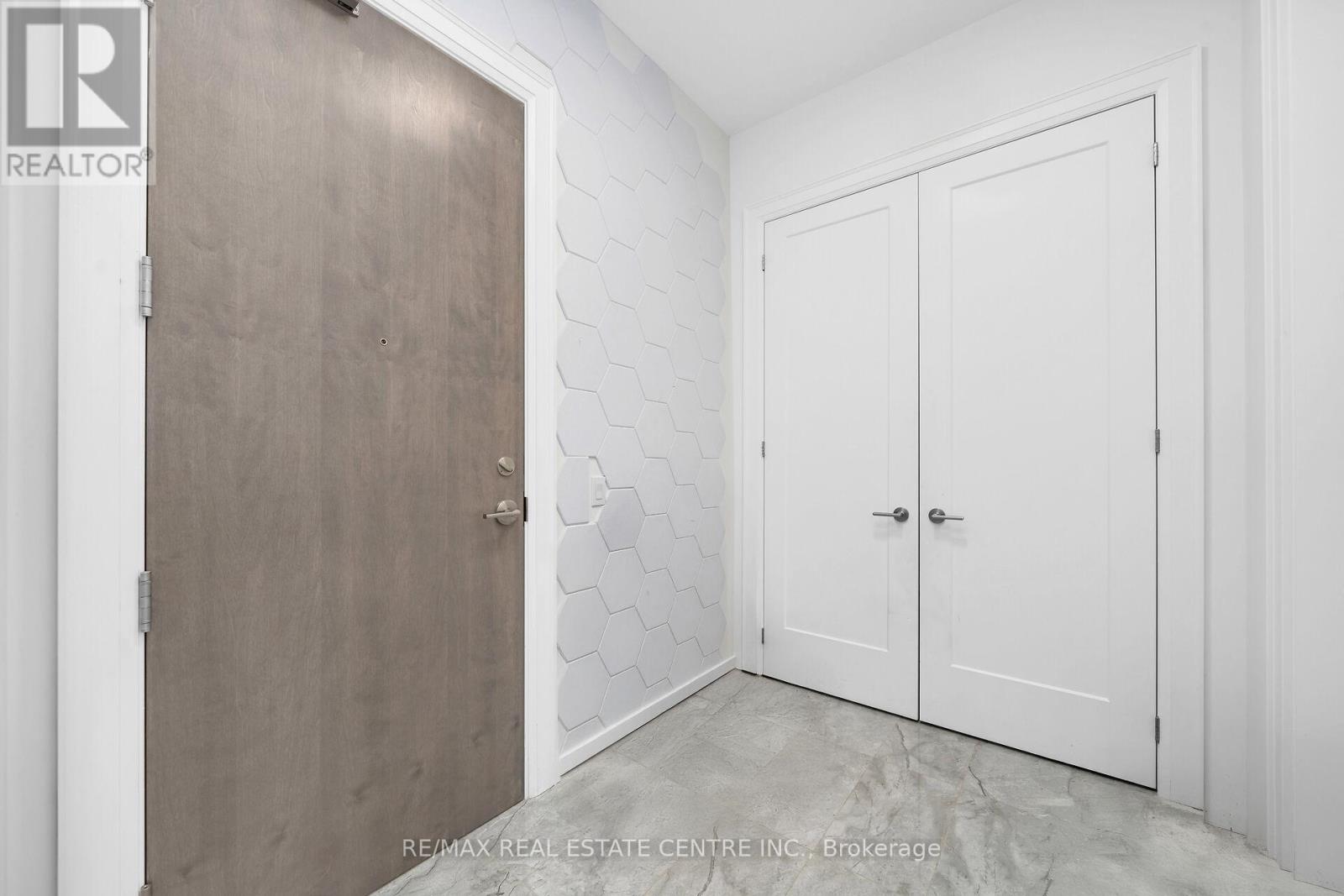 513 - 42 Mill Street, Halton Hills, Ontario  L7G 0P9 - Photo 5 - W12341818