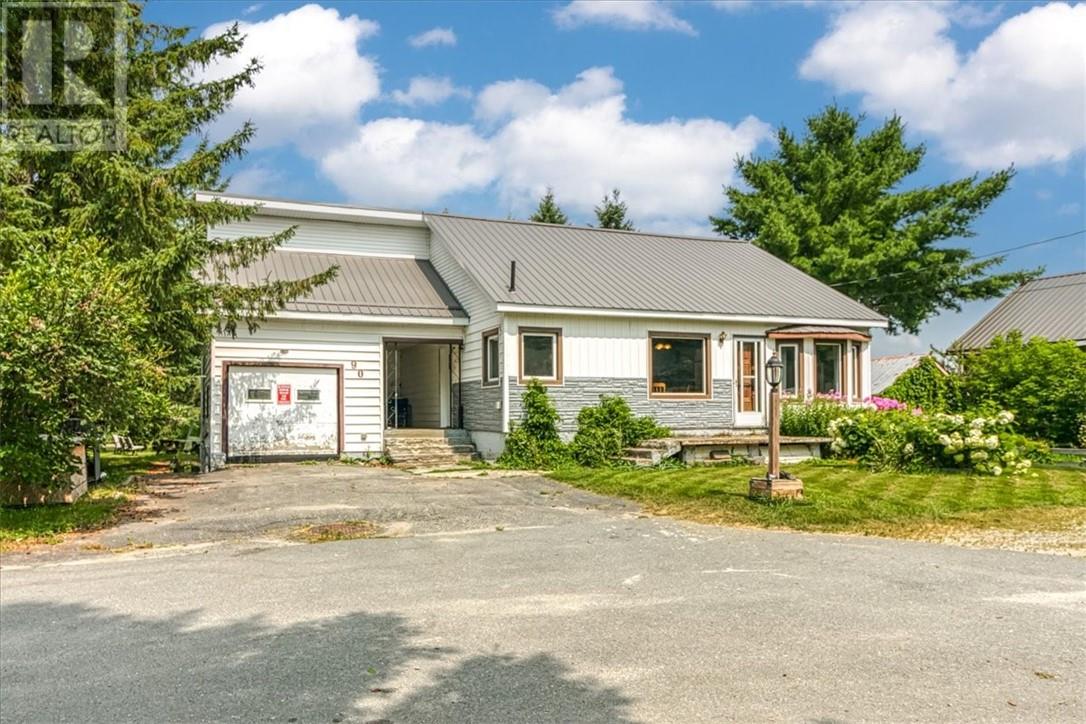 90 Roy Street, Greater Sudbury, Ontario  P0M 3C0 - Photo 2 - 2124082