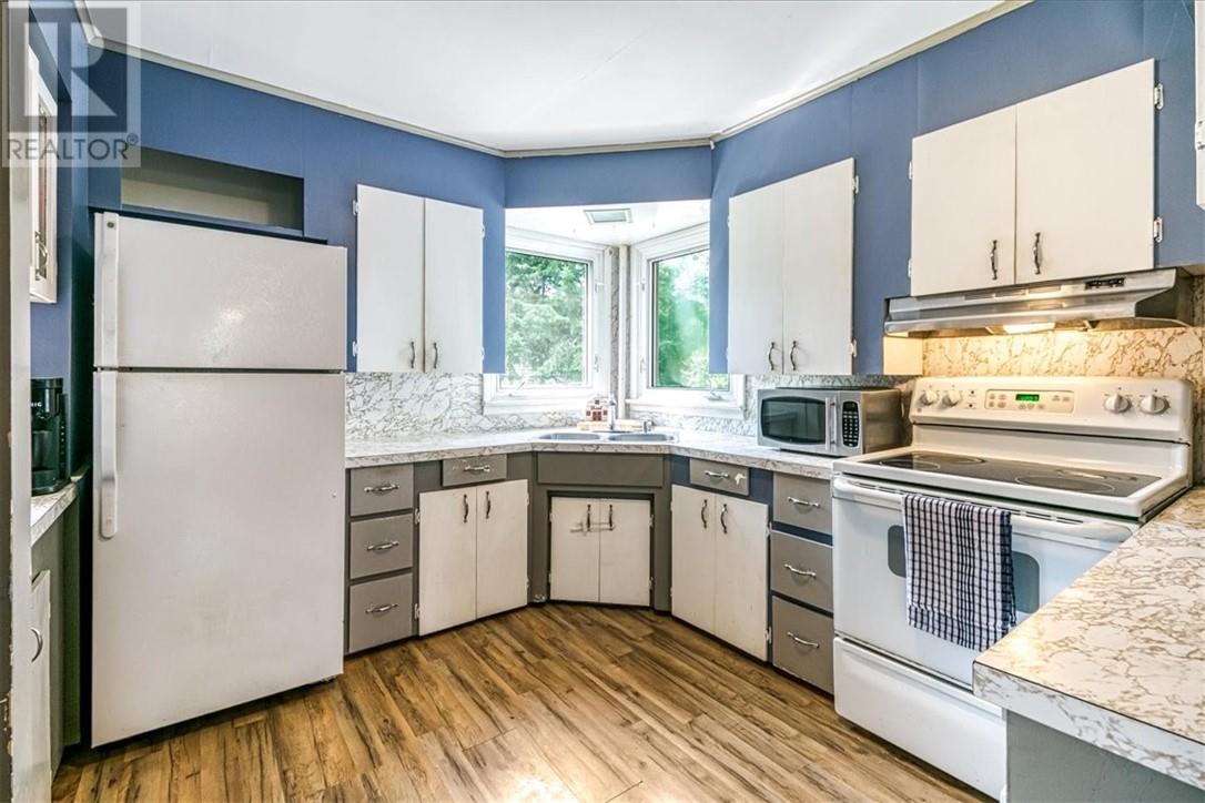 90 Roy Street, Greater Sudbury, Ontario  P0M 3C0 - Photo 13 - 2124082