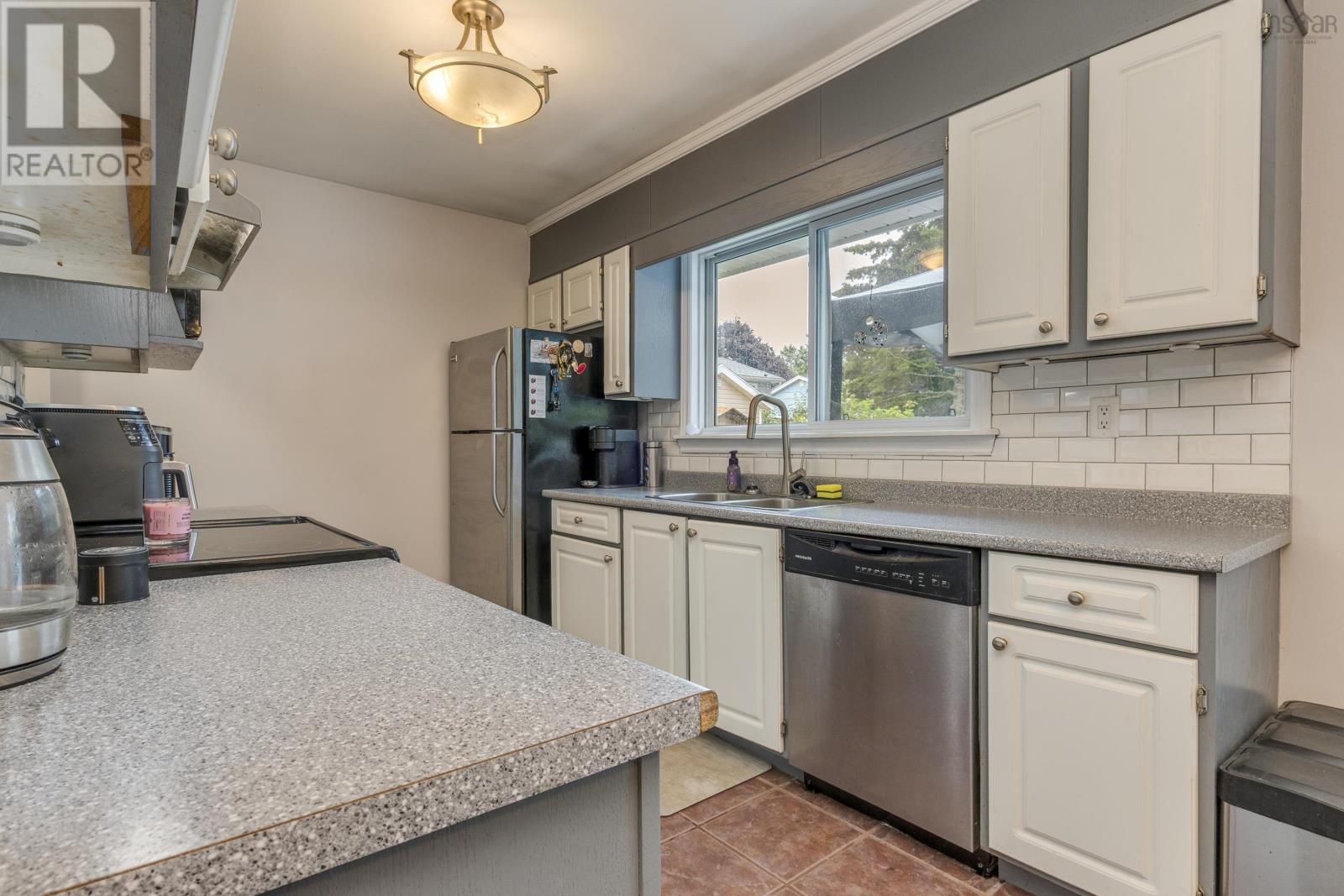 23 Odell Drive, Cole Harbour, Nova Scotia  B2W 3T3 - Photo 6 - 202517633