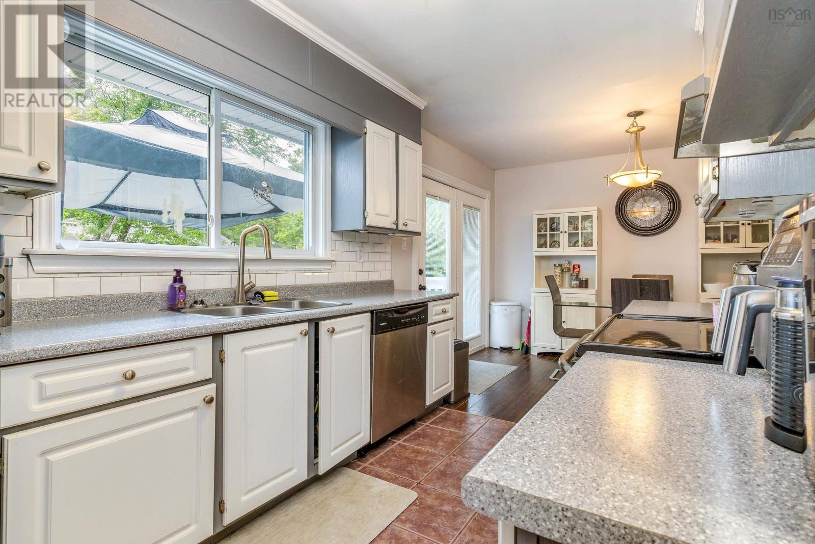 23 Odell Drive, Cole Harbour, Nova Scotia  B2W 3T3 - Photo 7 - 202517633