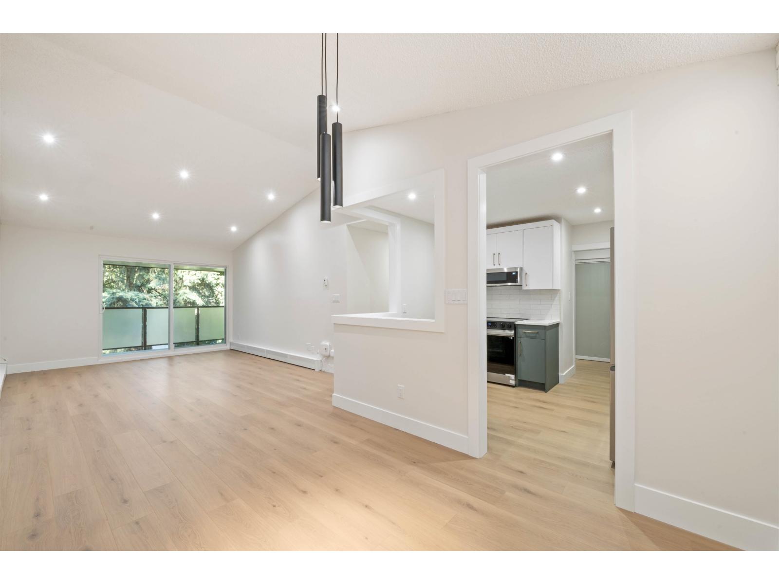 313 33400 Bourquin Place, Abbotsford, British Columbia  V2S 5G3 - Photo 9 - R3035597