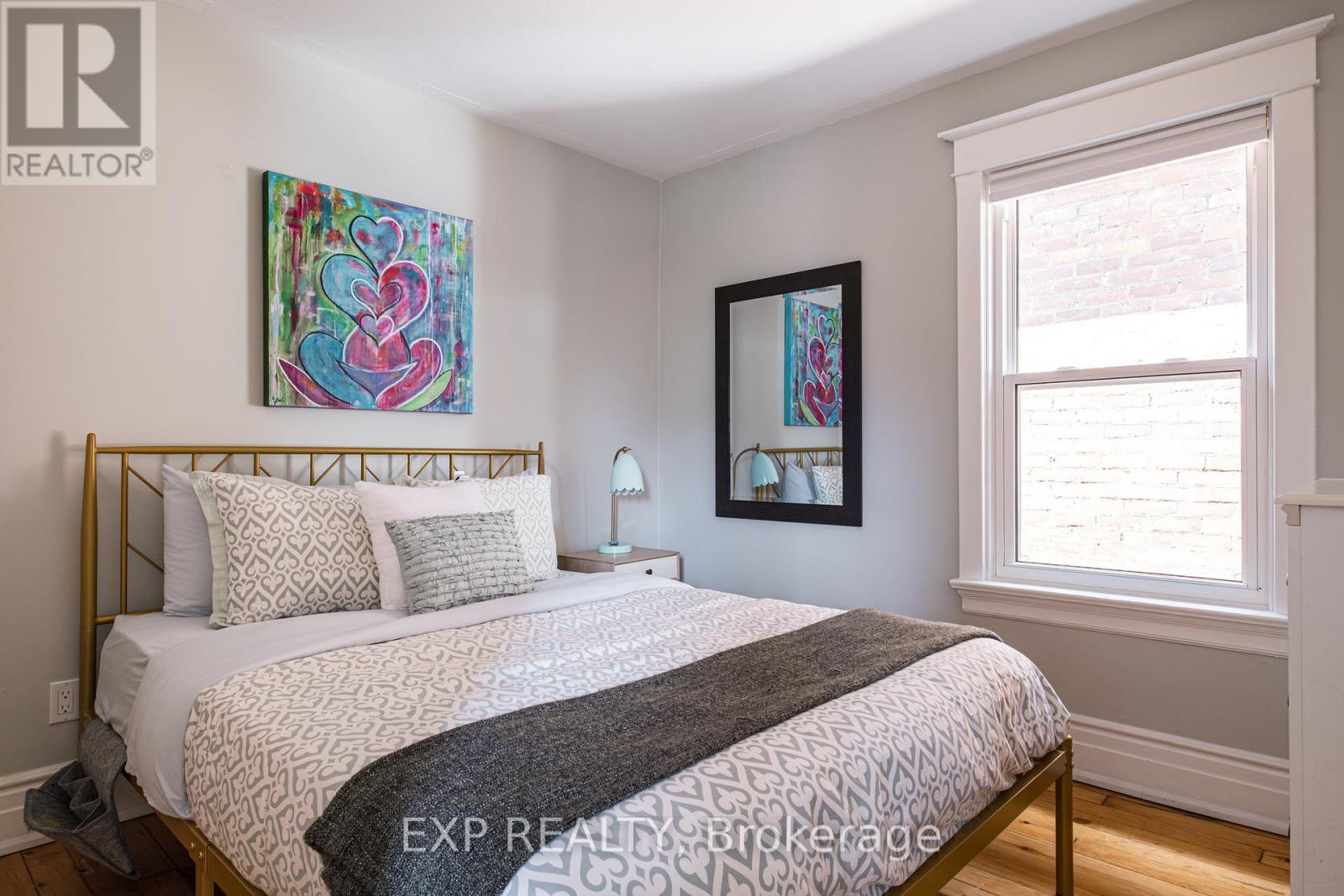 14 Chatham Street, Hamilton (Kirkendall), Ontario  L8P 2B2 - Photo 25 - X12341911